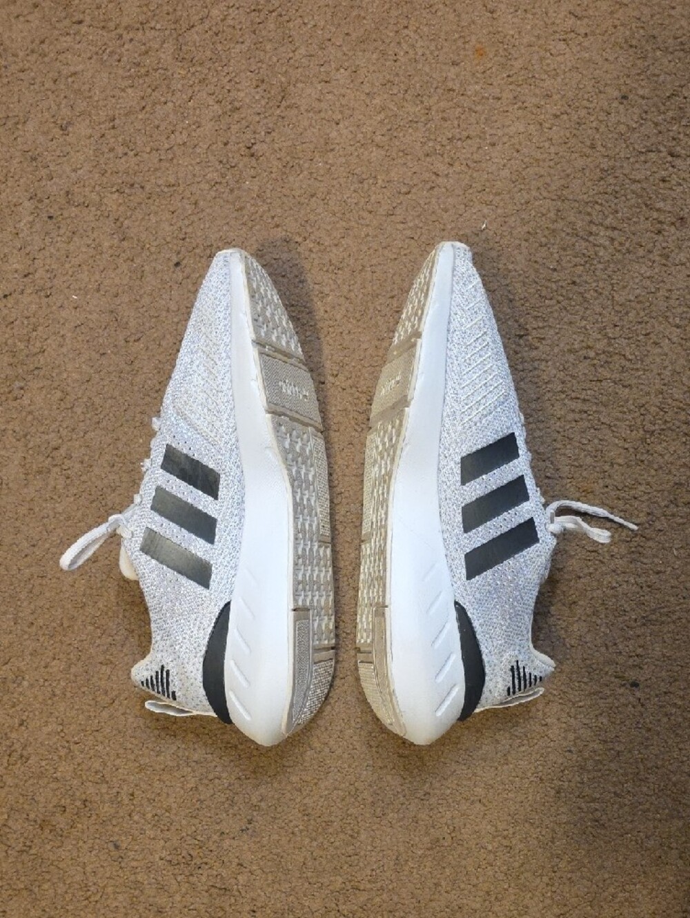 Adidas Women Lightweight Sneakers in White and Black - Picture 3 of 8
